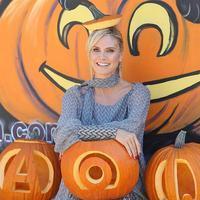 Heidi Klum at Mr Bones Pumpkin Patch in West Hollywood | Picture 100742